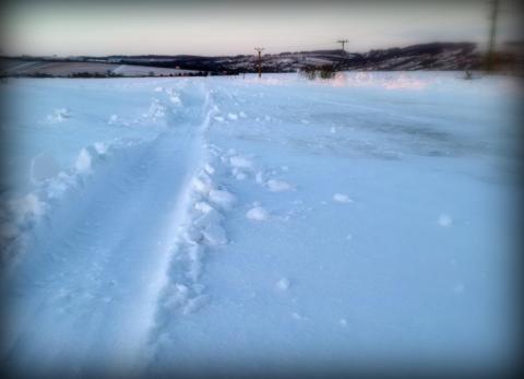 Behavazott téli szőlőhegyi út